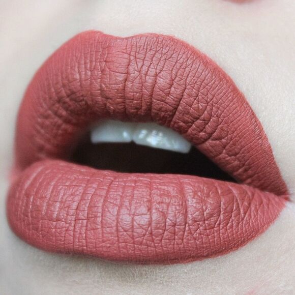 The Easy Sell Velvet Liquid Lipstick by Hola Neon - Picture 1 of 8